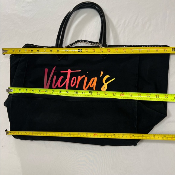 Victoria's Secret Black Fifth Avenue New York Tote Gold Chain Accents - Picture 16 of 16